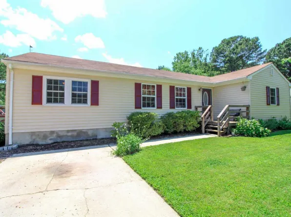 3951 Moores Ln, Lanexa, VA 23089