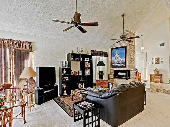 5th image of 17158 Beaver Springs Dr