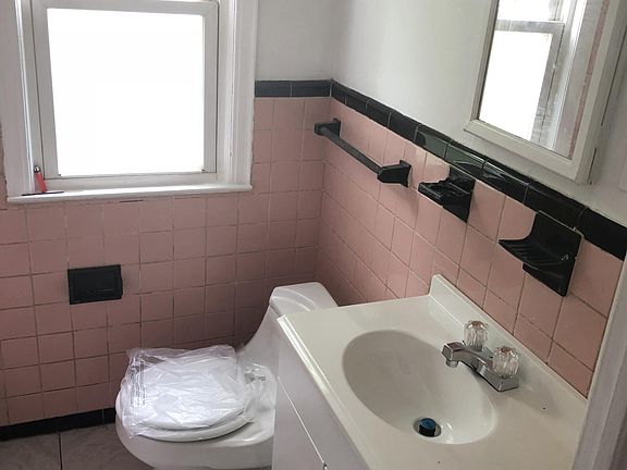 4th image of 7551 Memorial Ave