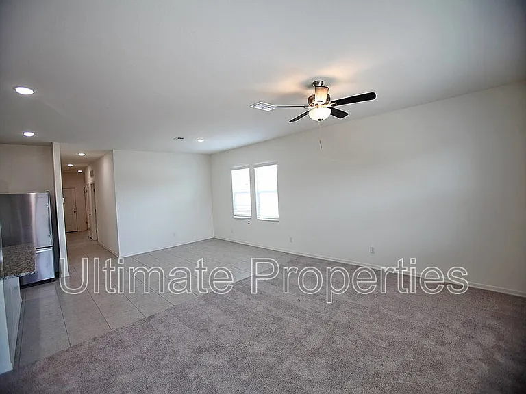 5923 N 200th Ave — Photo 4