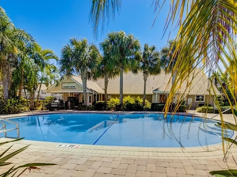 Flagler Pointe Apartments — Photo 31