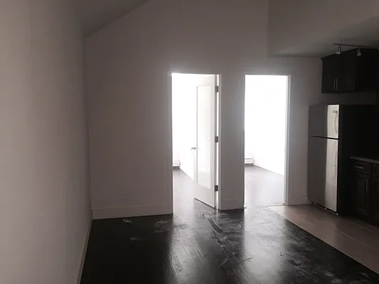 Rented by Premier Metro Realty Corp | media 62