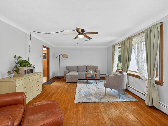 4th image of 1107 24th Ave S
