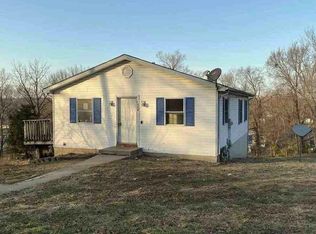 604 W Royle St, Richmond, MO 64085
