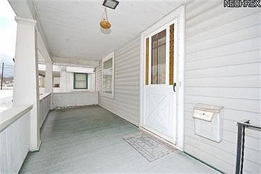 2nd image of 926 Terra Alta St NE