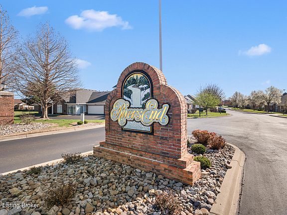 3rd image of 7331 Rivers End Cir