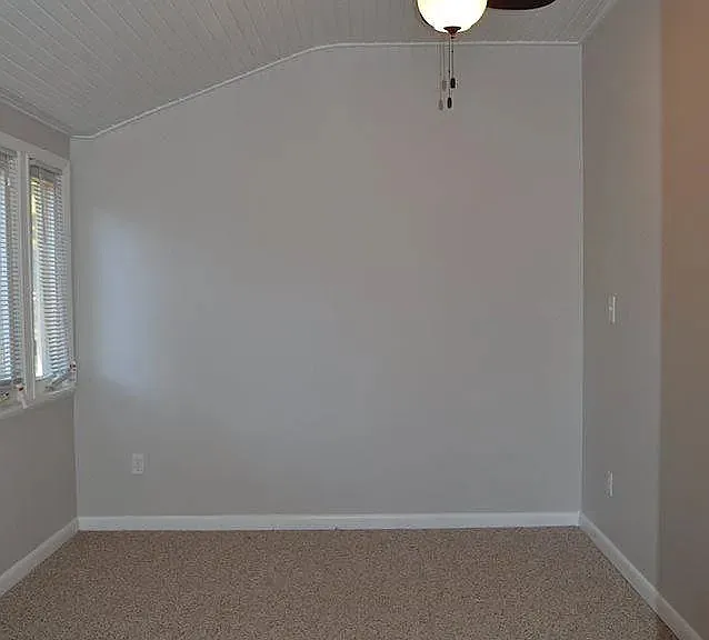 2111 Rochester Rd — Photo 9