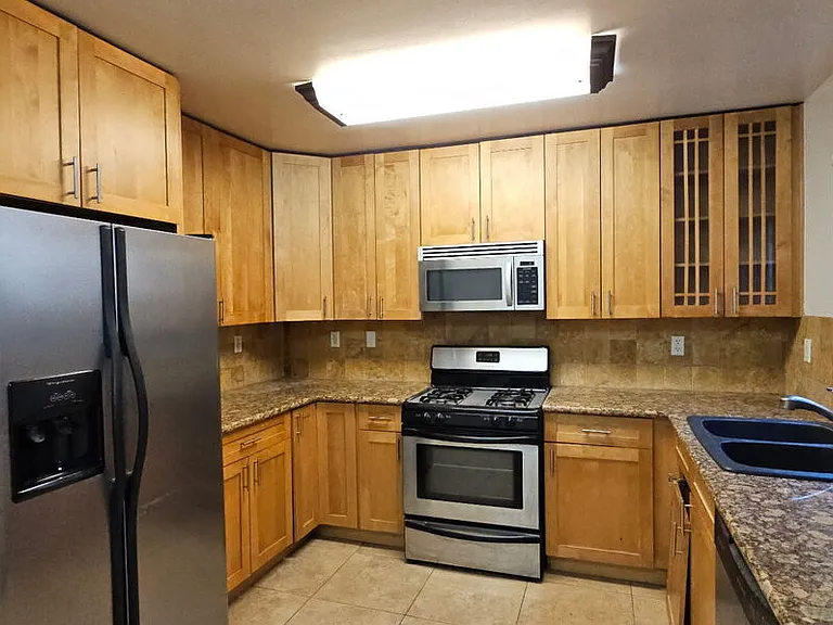 451 S Doheny Dr #451 — Photo 8