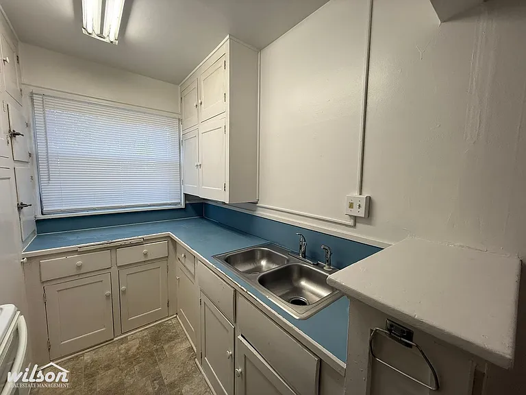 1501 W Yakima Ave — Photo 10