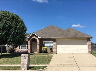 7404 Rochester Ln, Arlington, TX 76002