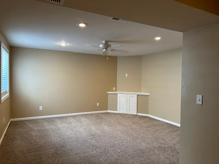 9869 N Lewis Ave — Photo 22