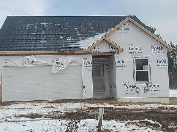 1018 Mechanic St, Big Rapids, MI 49307