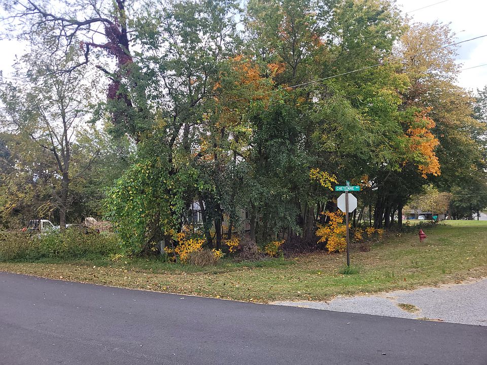 2nd image of 375 W Cheyenne Ave