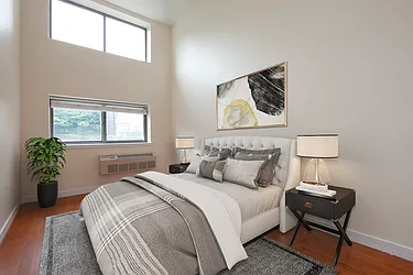 Rented by R New York