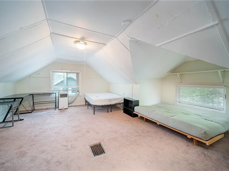 101 Crittenden Blvd — Photo 13