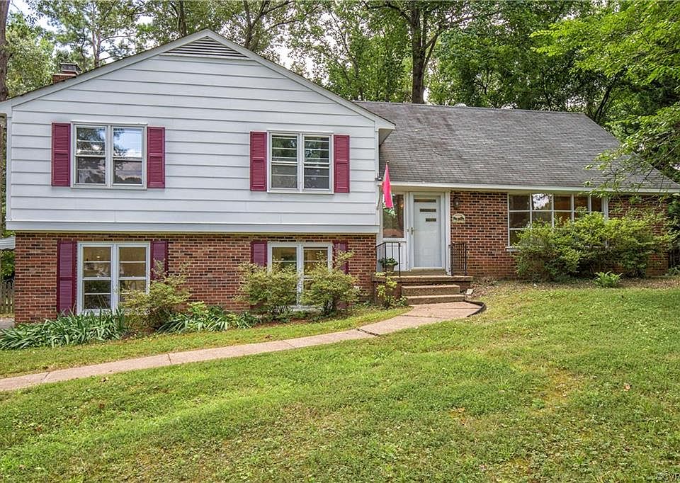 1st image of 425 Whitaker Dr