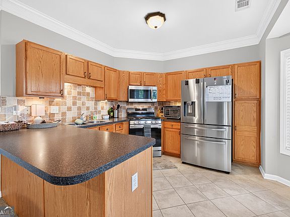 4th image of 2114 Millgate Ln