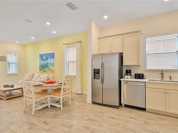 4th image of 8072 Dreamsicle Dr