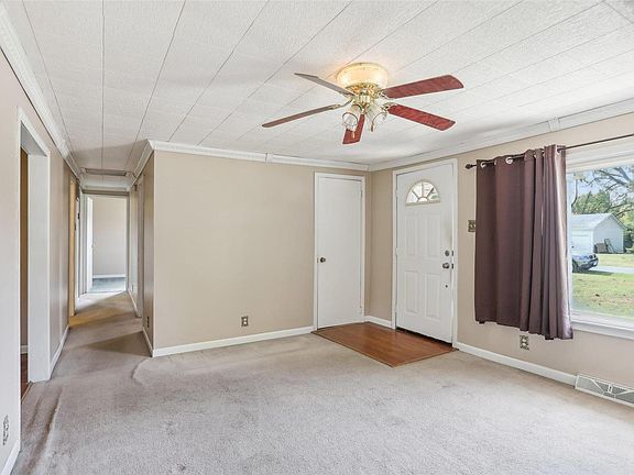 5th image of 1700 Alvina Dr