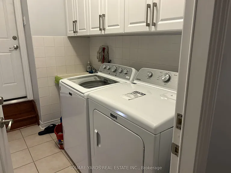 55 Bluffwood Cres — Photo 12