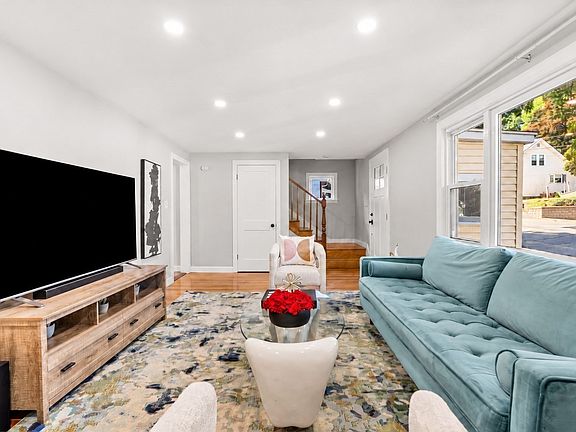 2nd image of 37 Andrews St