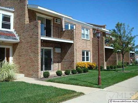 4th image of 320 Maryland Ave APT 10B