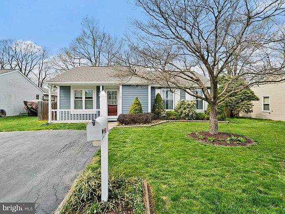 3rd image of 1723 Dogwood Dr