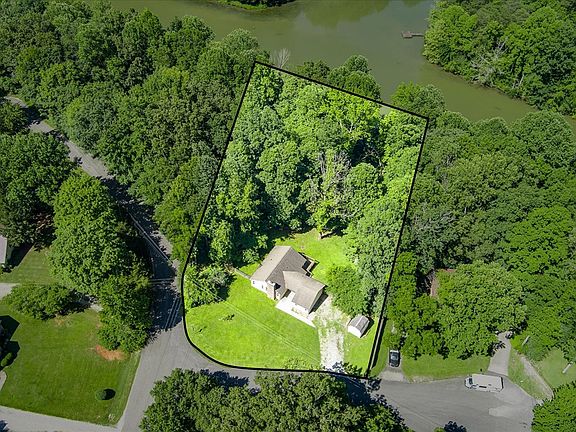 3rd image of 3137 Kay Cir