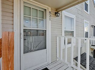 1717 S Cypress St APT 821, Wichita, KS 67207