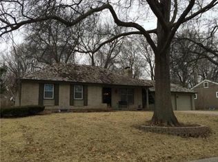 6532 Reeds Dr, Mission, KS 66202