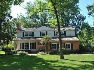 981 Grandview Ln, Lake Forest, IL 60045