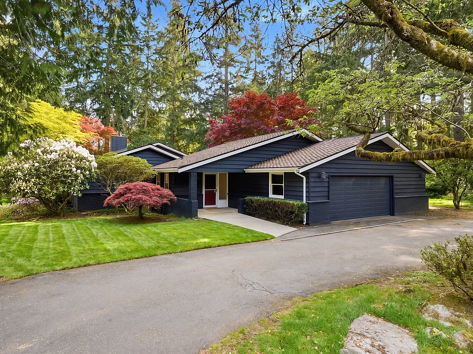 3037 122nd Pl NE