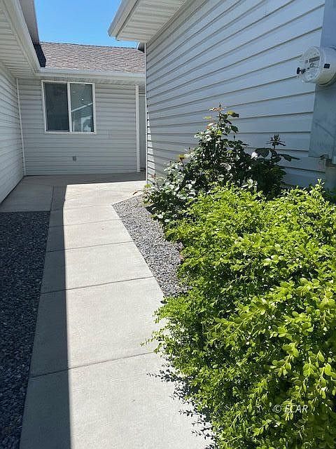 1st image of 2065 Bluegrass Cir