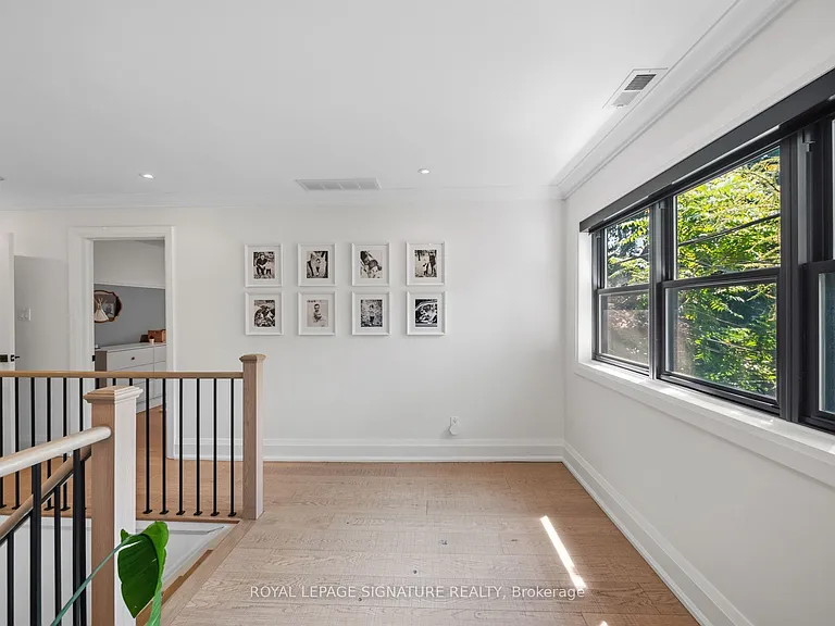 74 Fallingbrook Dr — Photo 18