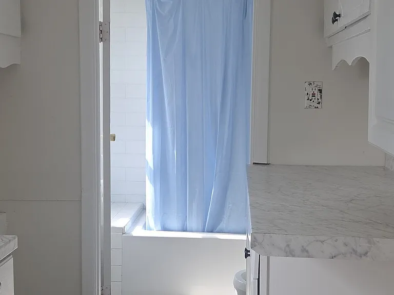 426 Poplar St #2 — Photo 4