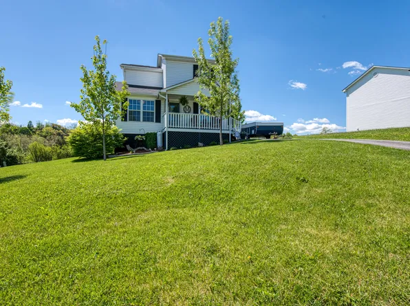 226 Hallock Dr, Abingdon, VA 24210