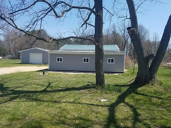 3rd image of 15056 Meddler Ave NE