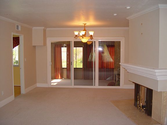4th image of 15685 Tetley St
