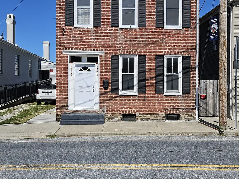 111 N Seton Ave — Photo 2