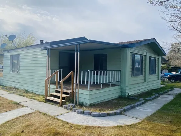 2113 Rainbow Dr, Lake Isabella, CA 93240