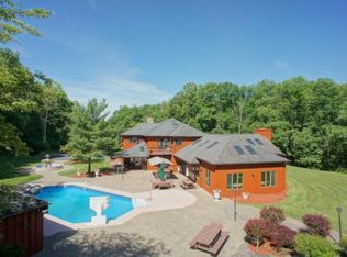 132 Sky High Dr, Stroudsburg, PA 18360