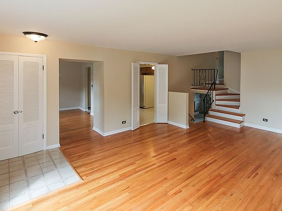 5th image of 9521 Oriole Ave