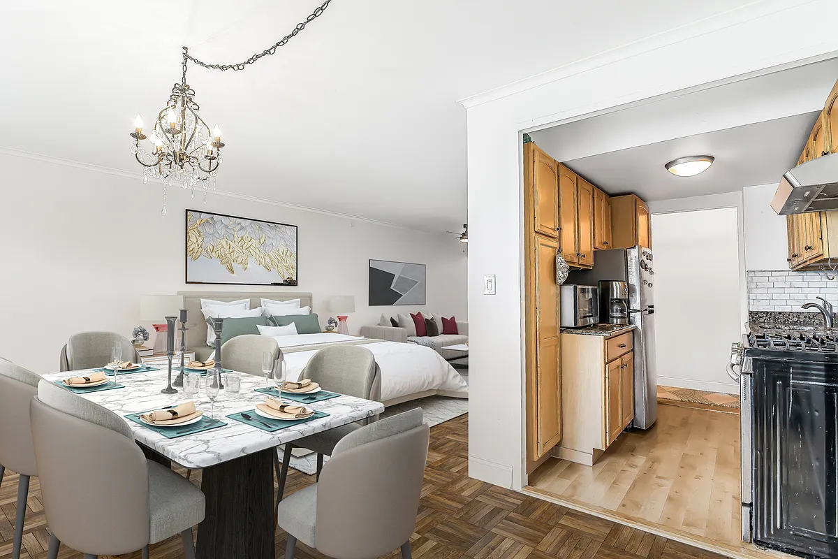 900 West 190th St Unit 14A  