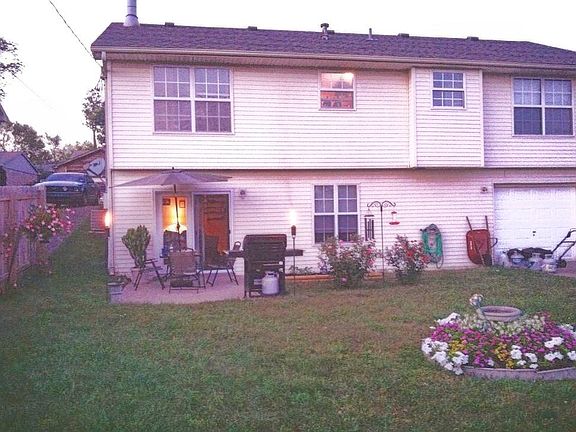 2nd image of 360 Fox Harbour Dr