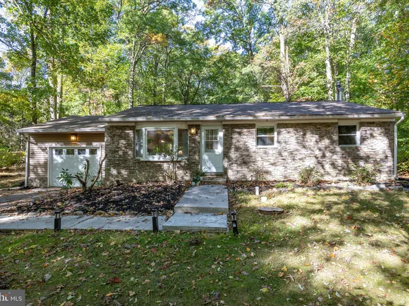 111 Brandywine Dr, Coatesville, PA 19320