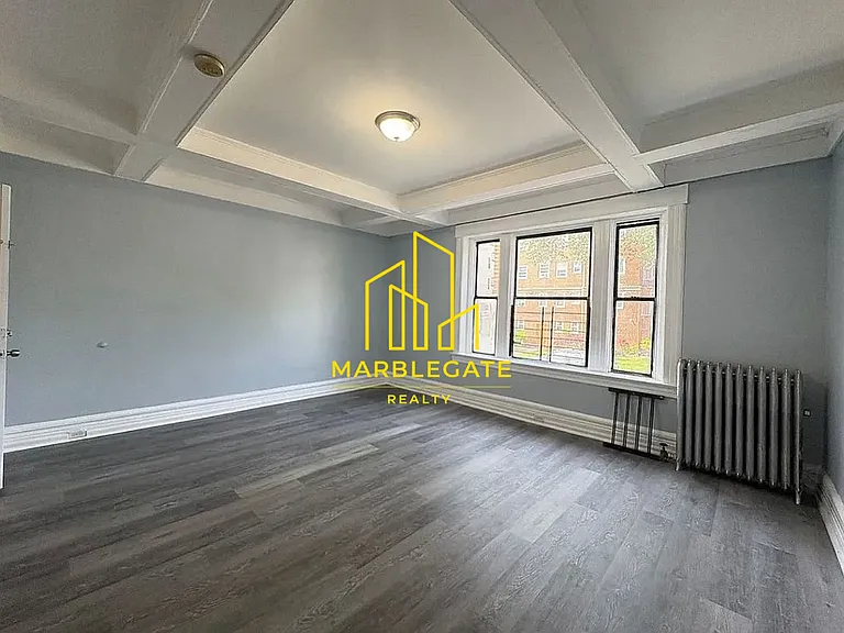 75 Carnegie Ave #100 — Photo 2