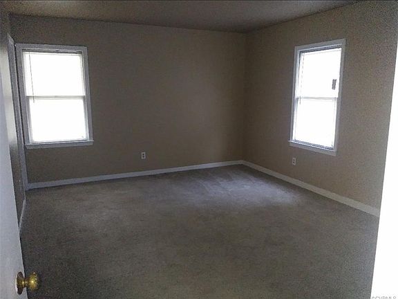 3rd image of 1700 Meadow Farm Dr