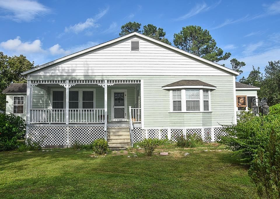 1st image of 1051 Pinewood St