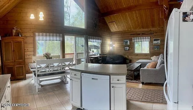 3 bed, 2.0 bath, 1755 sqft, $2,800 — Photo 4