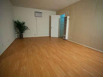 3rd image of 4100 W McFarlane Ave APT 4
